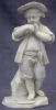 Porzellanfigur_Knabe_mit_breitem_Hut.jpg